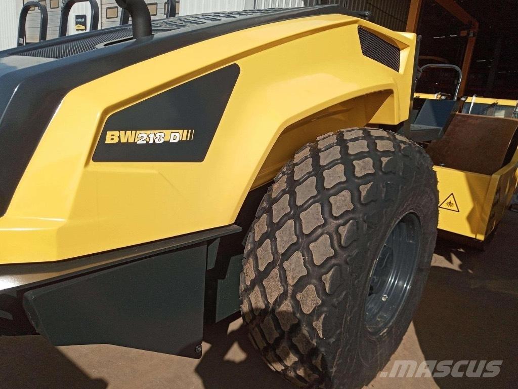 Bomag BW 218 D-5 SL Ühe trumliga rullid