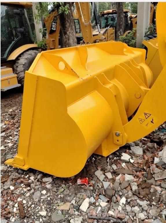 Komatsu WA 320-5 Rataslaadurid