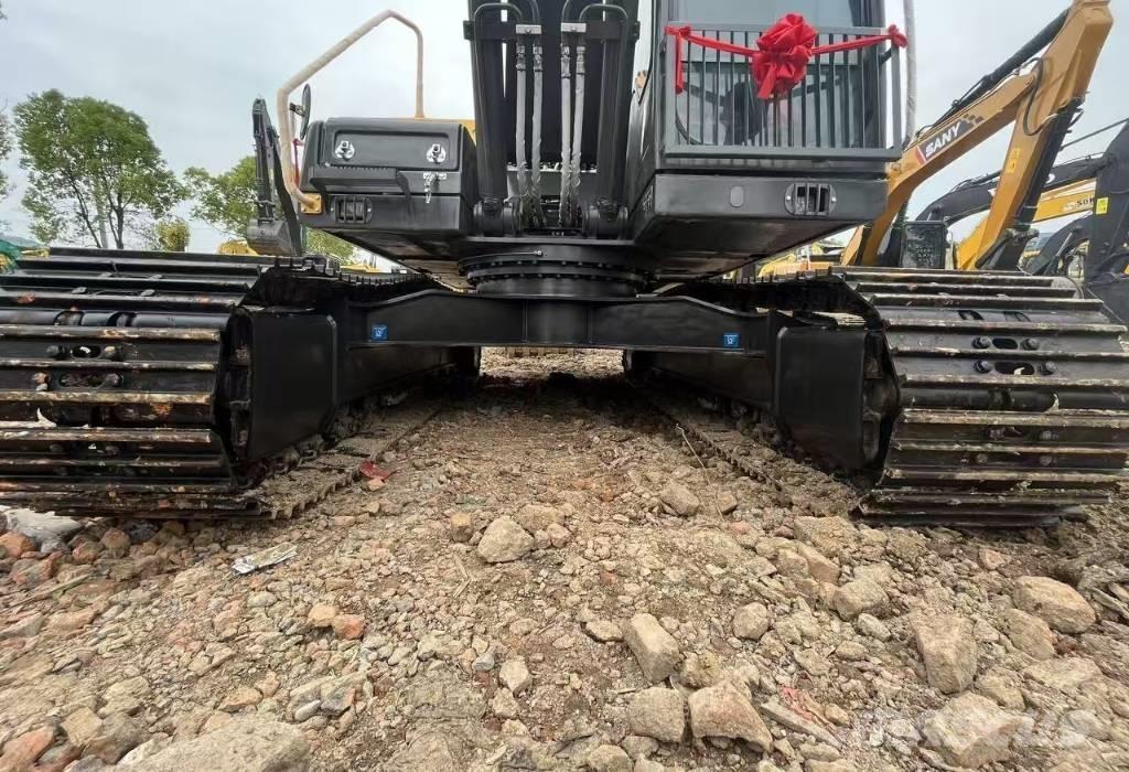 Volvo EC 210 Roomikekskavaatorid