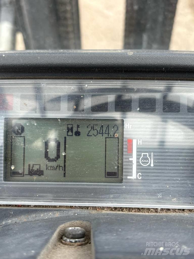 CAT DP 25 NT Diiseltõstukid