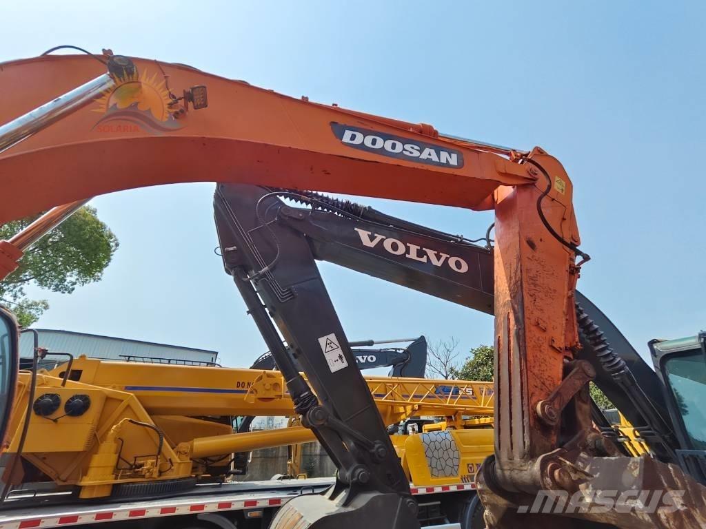 Doosan DX 300 LC Roomikekskavaatorid