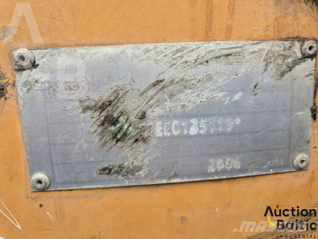CASE 621 D Rataslaadurid