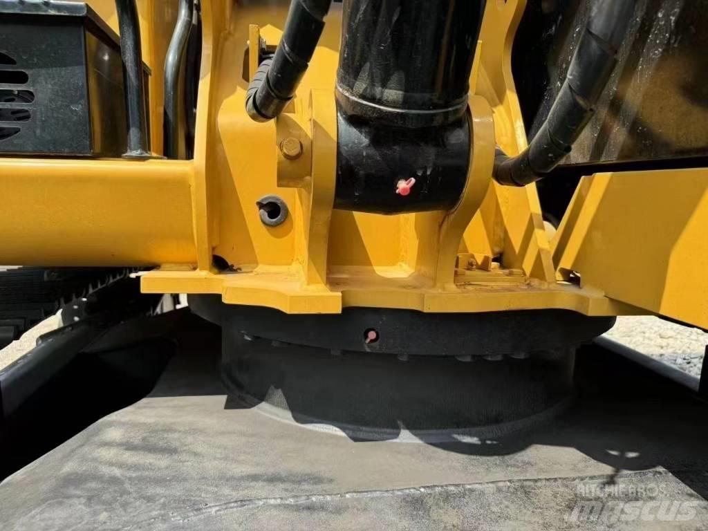 CAT 307E2 Roomikekskavaatorid