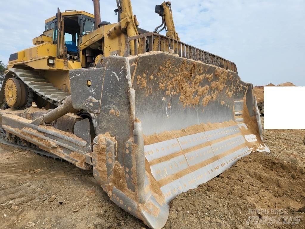 CAT D11N Buldooserid