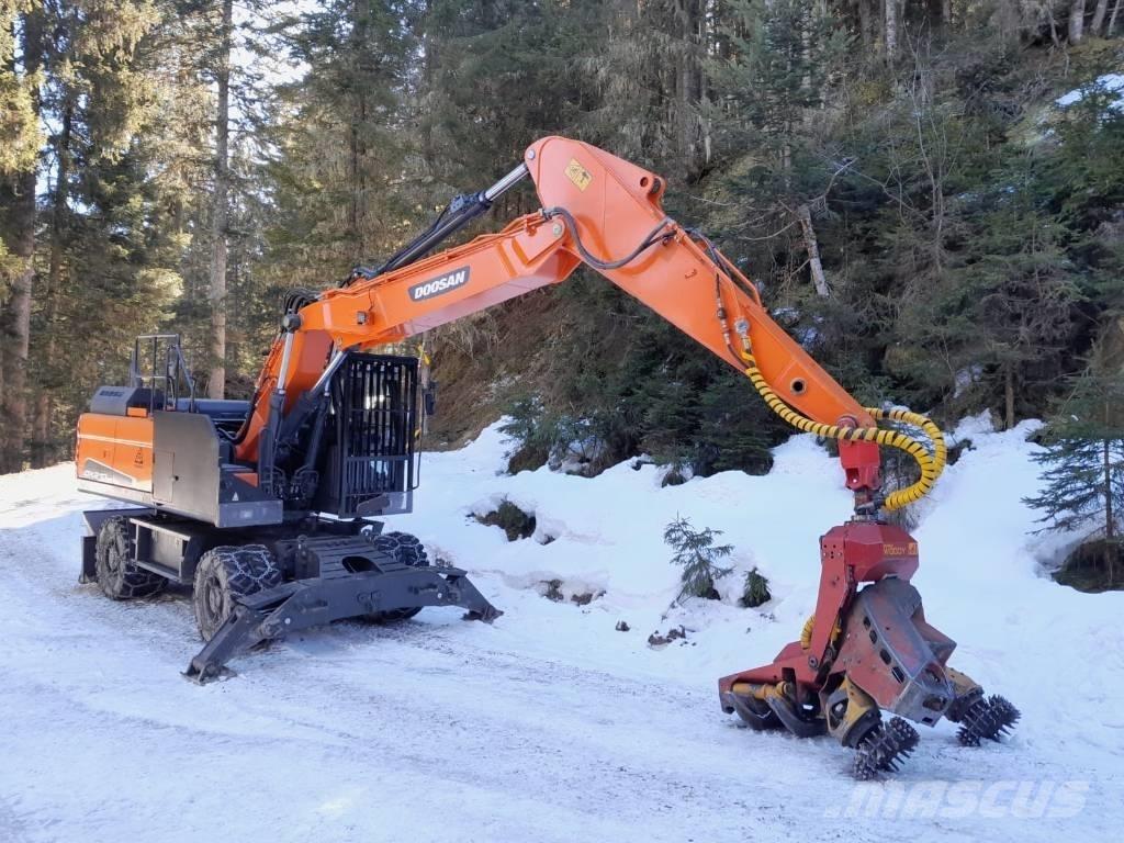 Doosan DX 210 W Metsaekskavaatorid