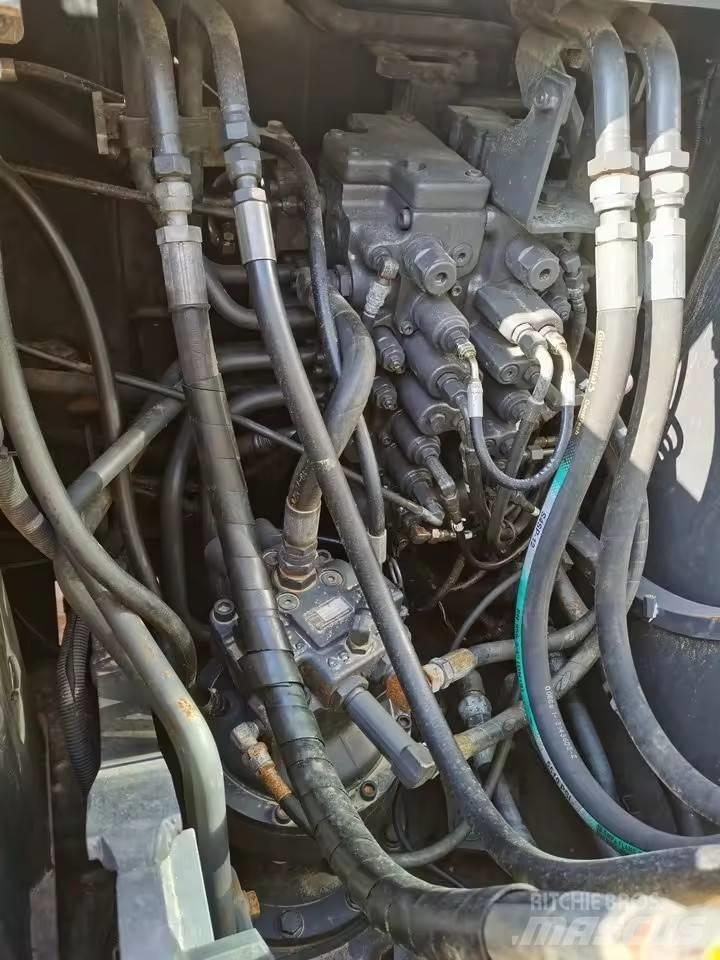 Sumitomo SH 130-6 Roomikekskavaatorid