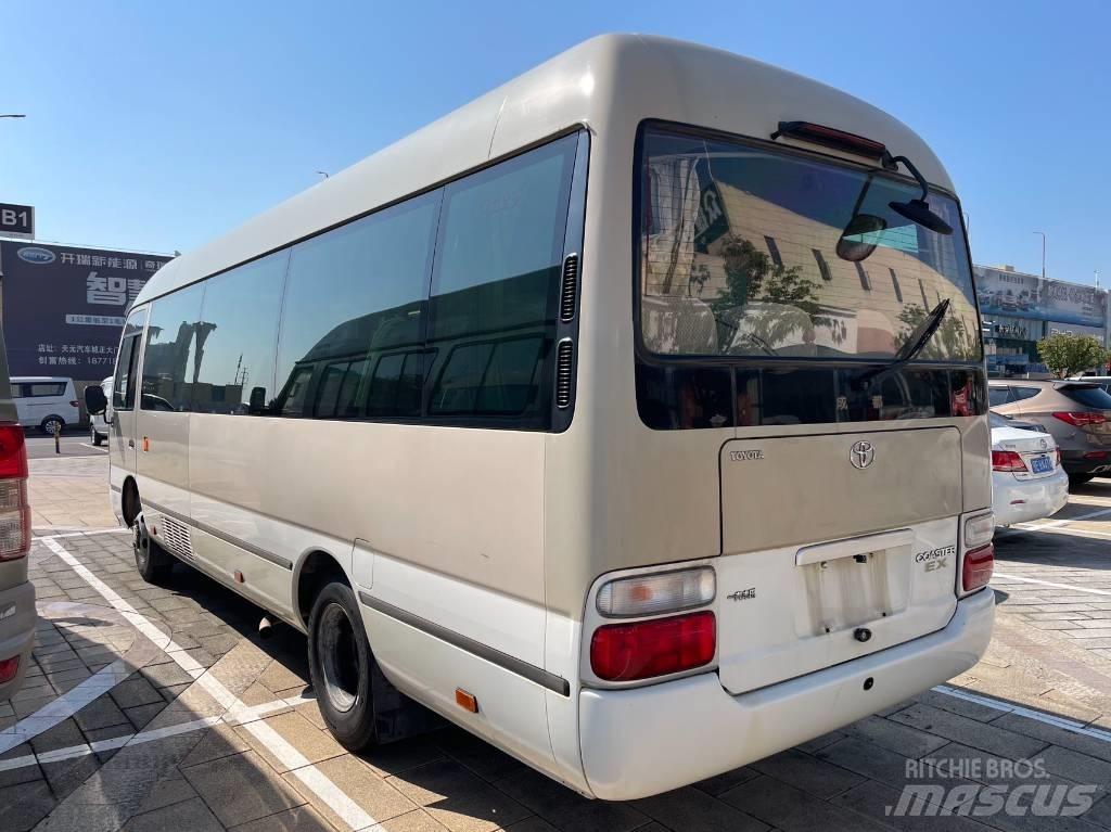 Toyota Coaster Bus Väikebussid
