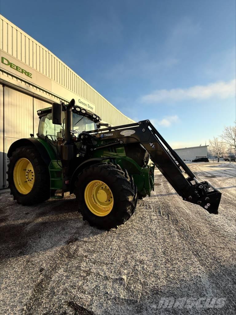 John Deere 6215R AP Traktorid