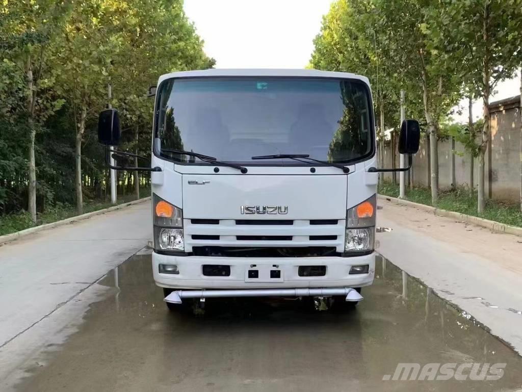 Isuzu ELF 4x2 Veepaagiga autod