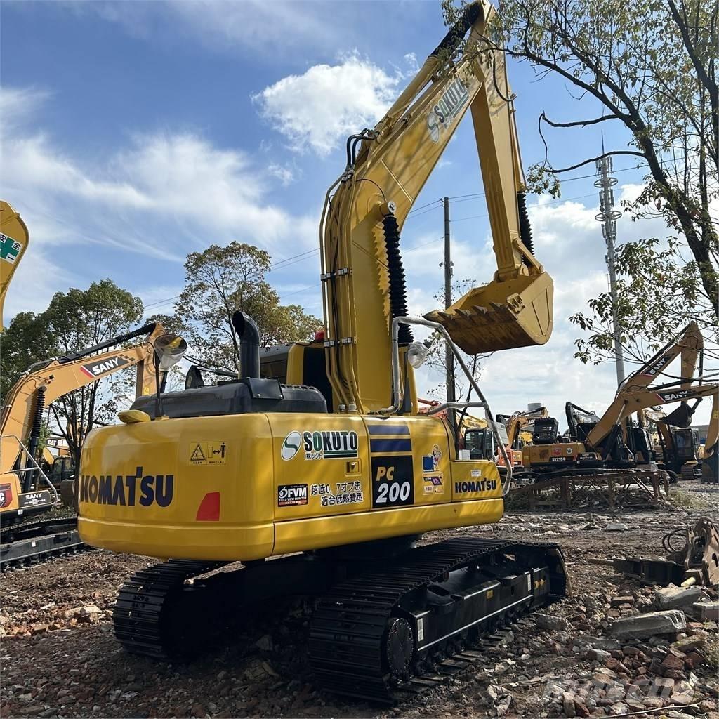 Komatsu PC200-8MO Roomikekskavaatorid