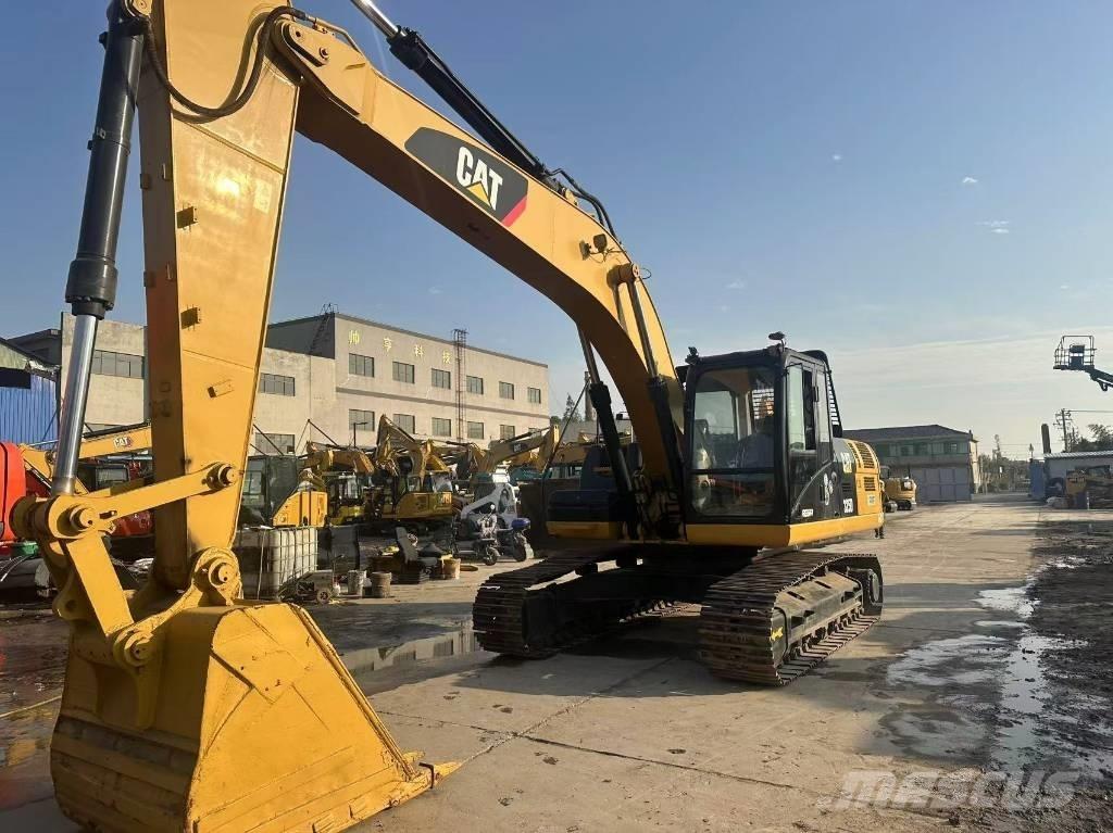 CAT 325 D L Roomikekskavaatorid