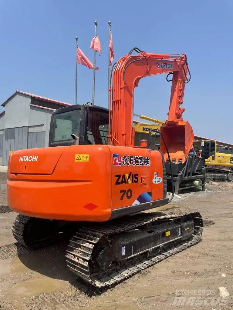 Hitachi ZX70 Roomikekskavaatorid