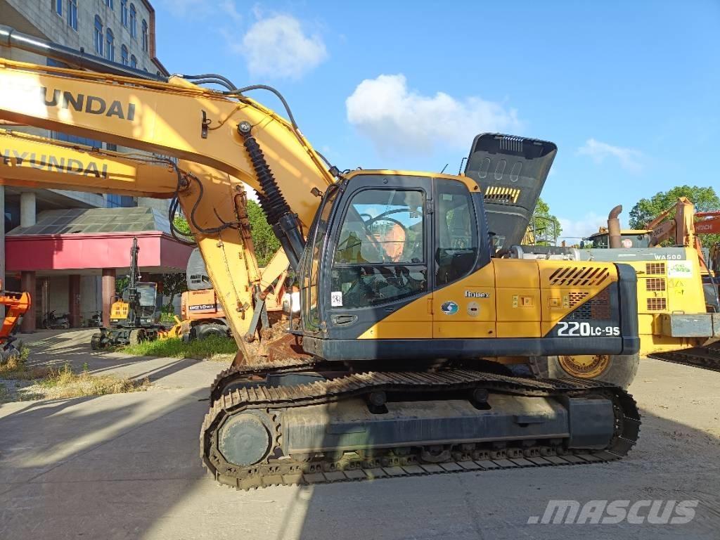 Hyundai R220LC-9S Roomikekskavaatorid