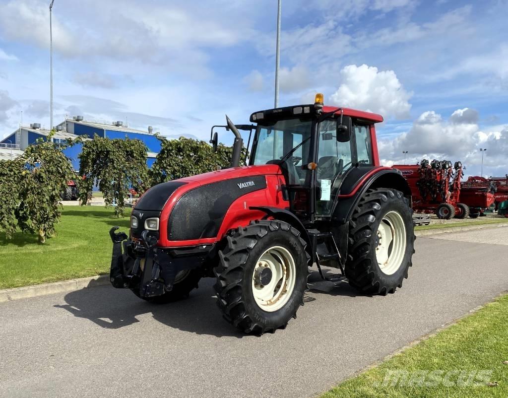 Valtra T 131 Traktorid