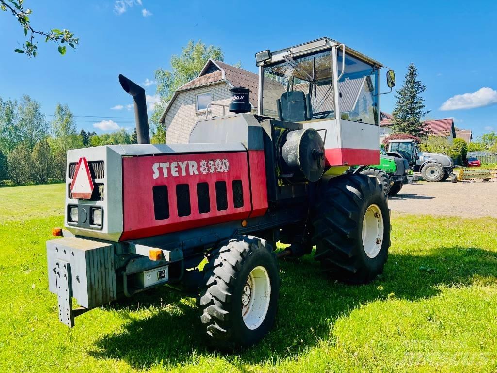 Steyr 8320 Silokombainid