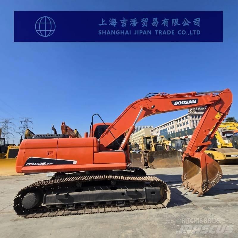 Doosan DX 225 RB Roomikekskavaatorid