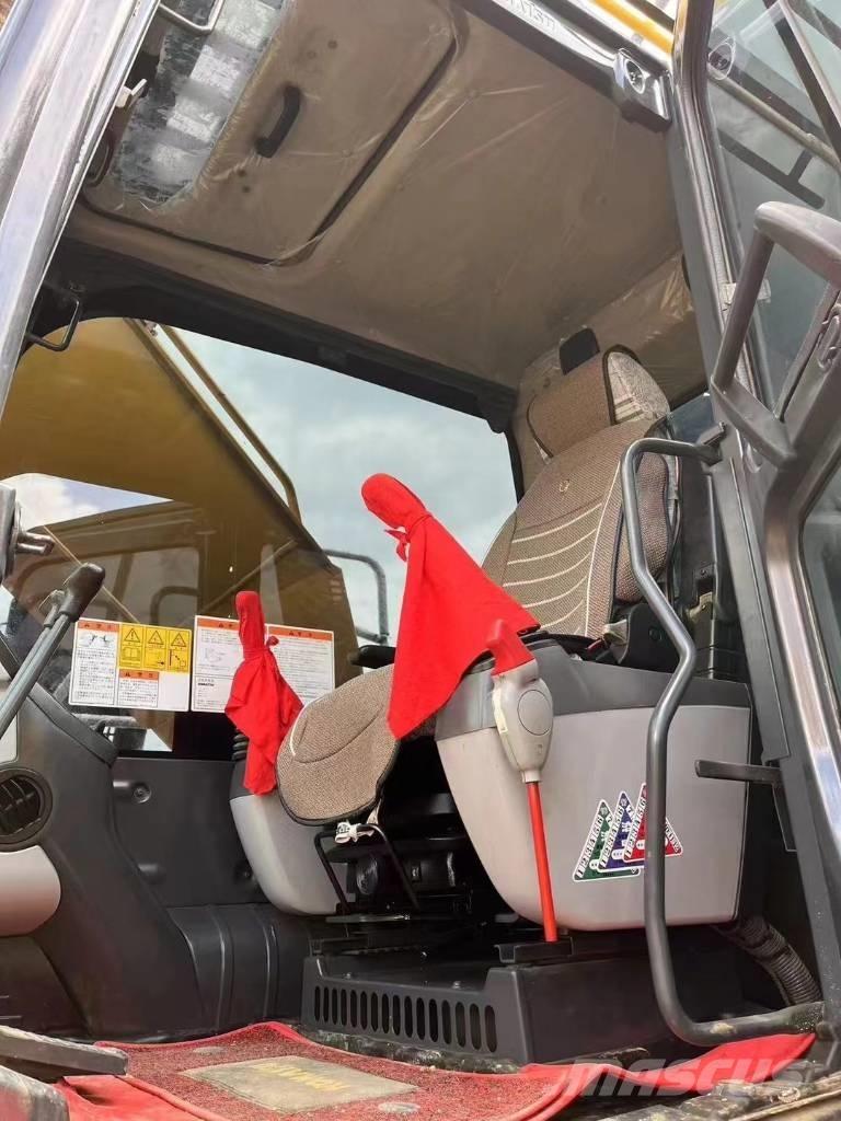 Komatsu pc 450 Roomikekskavaatorid