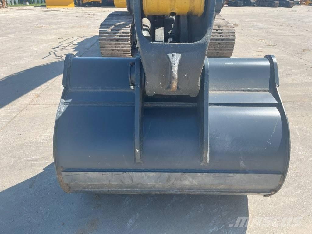 Komatsu PC 210 LC-11 Roomikekskavaatorid