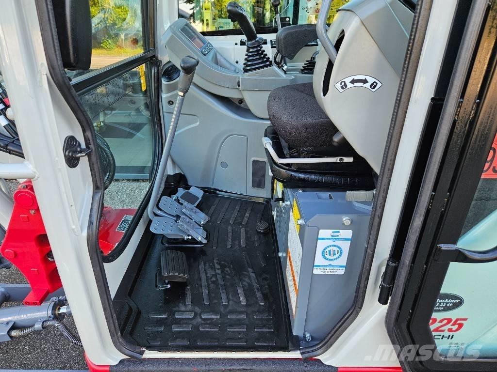 Takeuchi TB 225 Miniekskavaatorid < 7 t