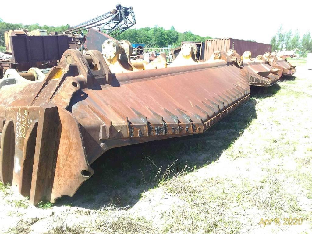 Komatsu D 575 A-3 Buldooserid
