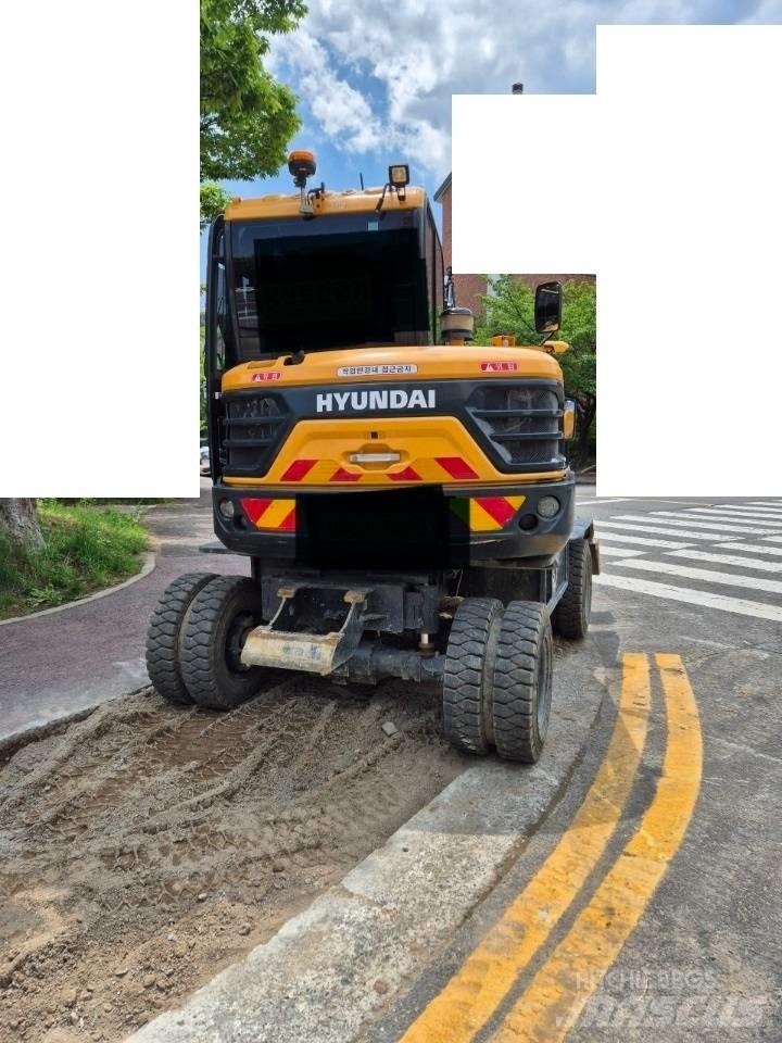 Hyundai 65A Ratasekskavaatorid