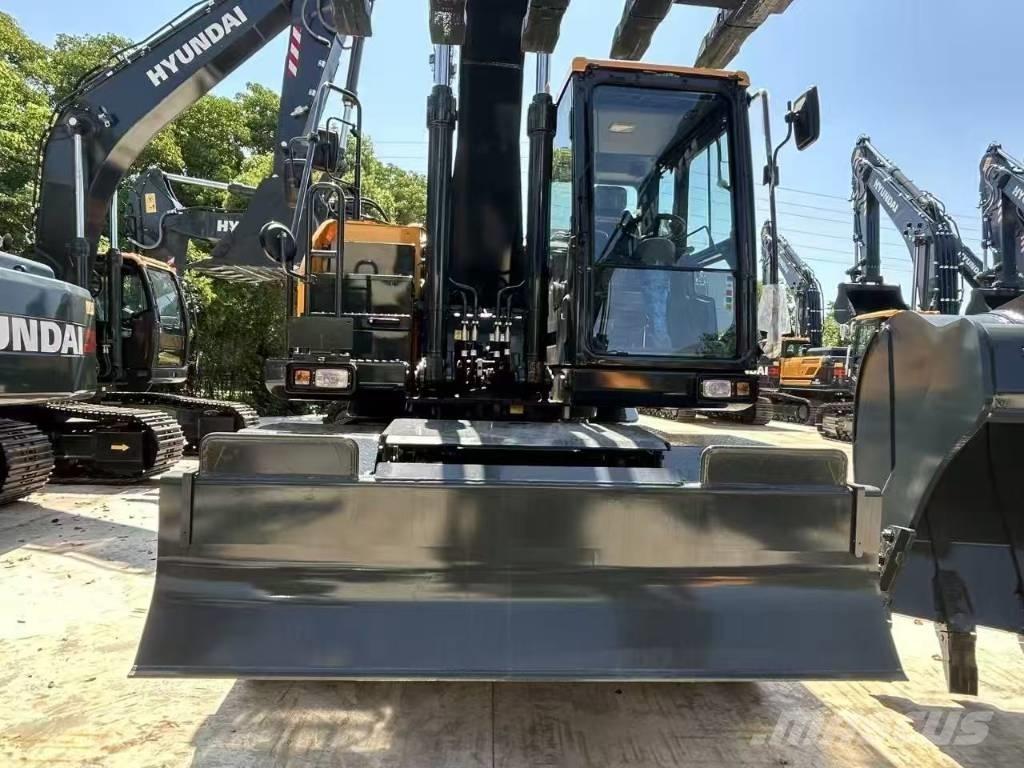 Hyundai HW 210 A Ratasekskavaatorid
