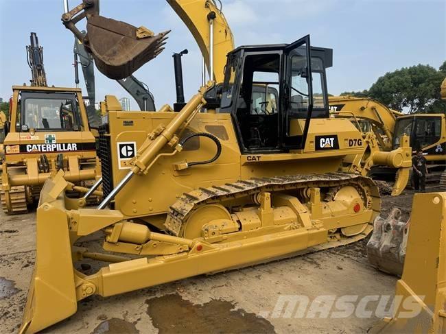 CAT D 7 G Buldooserid