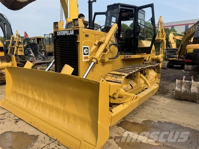 CAT D 7 G Buldooserid