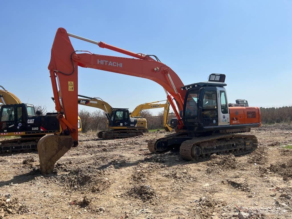 Hitachi ZX 240 Roomikekskavaatorid