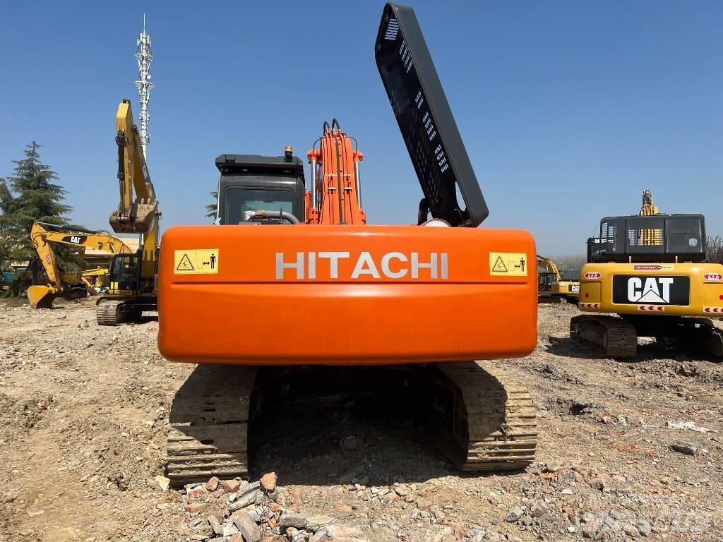Hitachi ZX 240 Roomikekskavaatorid