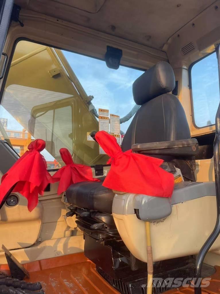 CAT 320 B Roomikekskavaatorid