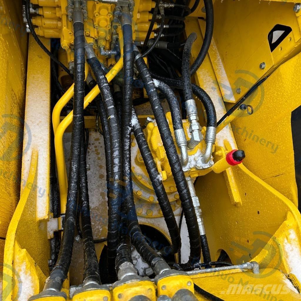 Komatsu PC200-8 Roomikekskavaatorid