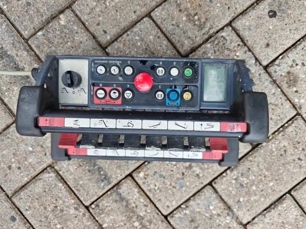 JLG X20JP Iseliikuvad poomtõstukid