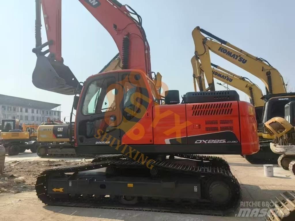Doosan DX 225 LC Roomikekskavaatorid