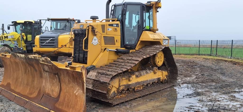 CAT D 6 N Buldooserid