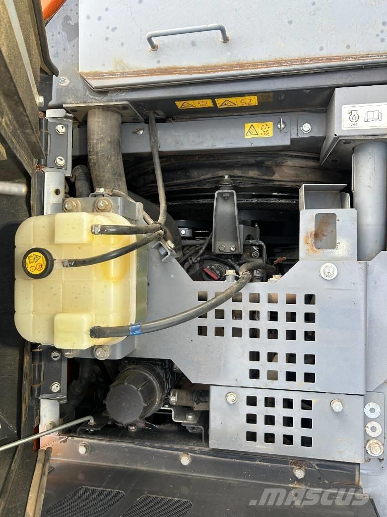 Hitachi ZX 135 US-6 Roomikekskavaatorid