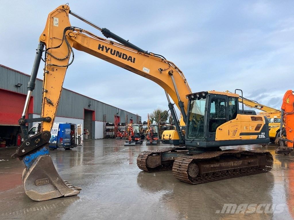 Hyundai HX 220 L Roomikekskavaatorid