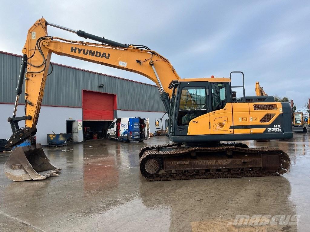 Hyundai HX 220 L Roomikekskavaatorid