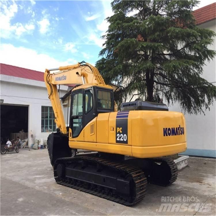 Komatsu PC 220-7 Roomikekskavaatorid