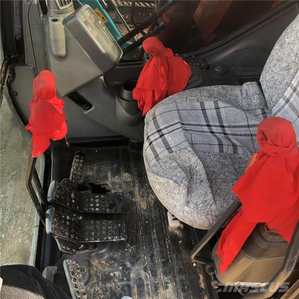 Hitachi ZX70-5A Väikeekskavaatorid 7t-12t