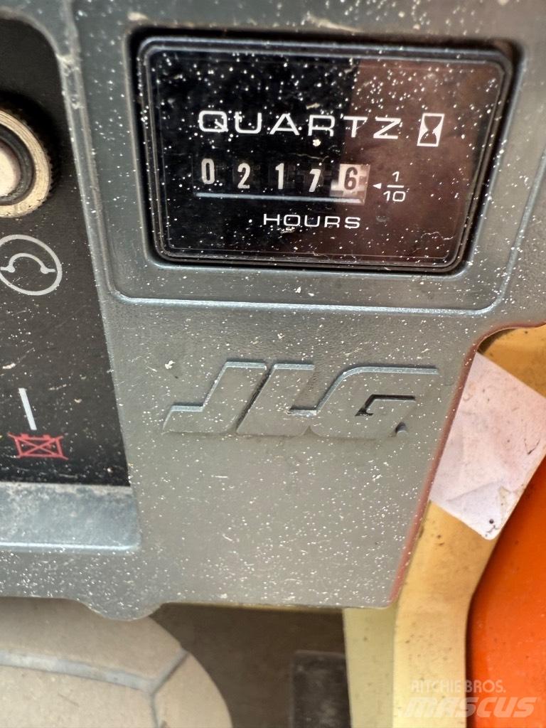 JLG 1930 ES Käärtõstukid