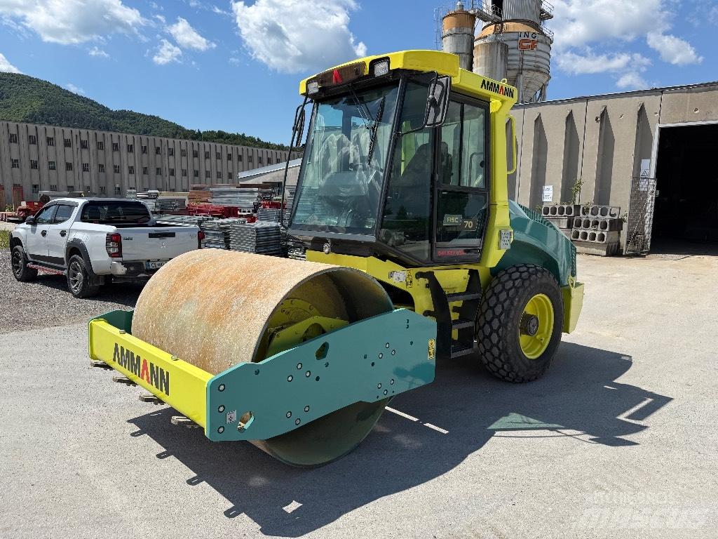 Ammann ASC 70 Ühe trumliga rullid