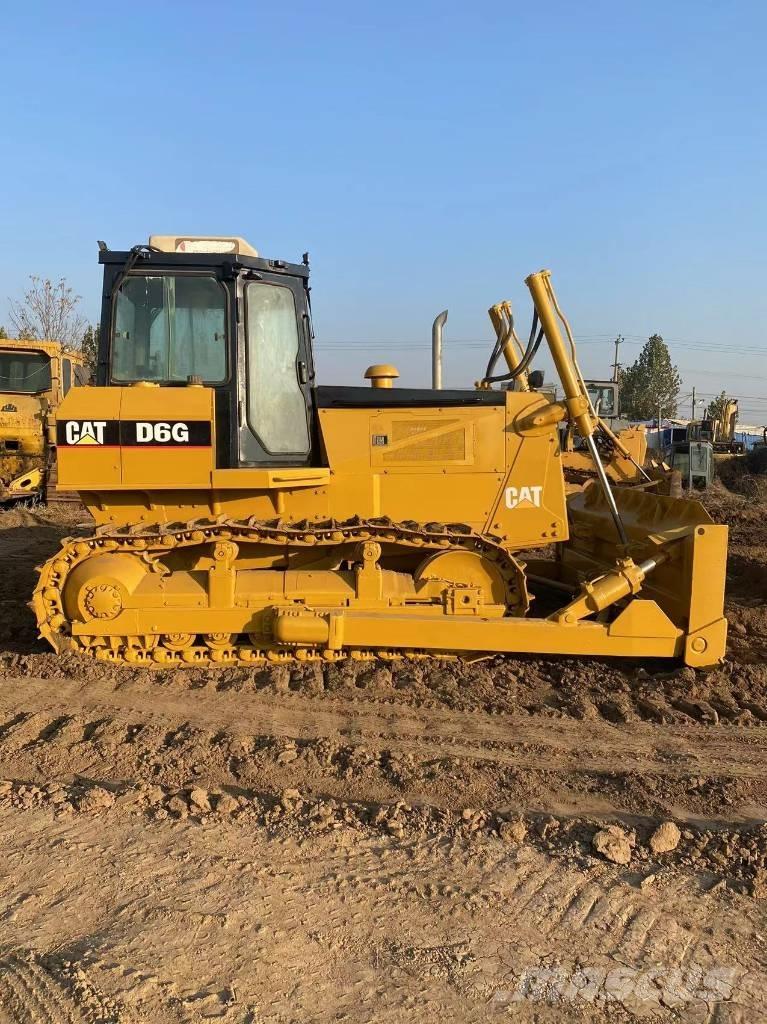 CAT D 6 G Buldooserid