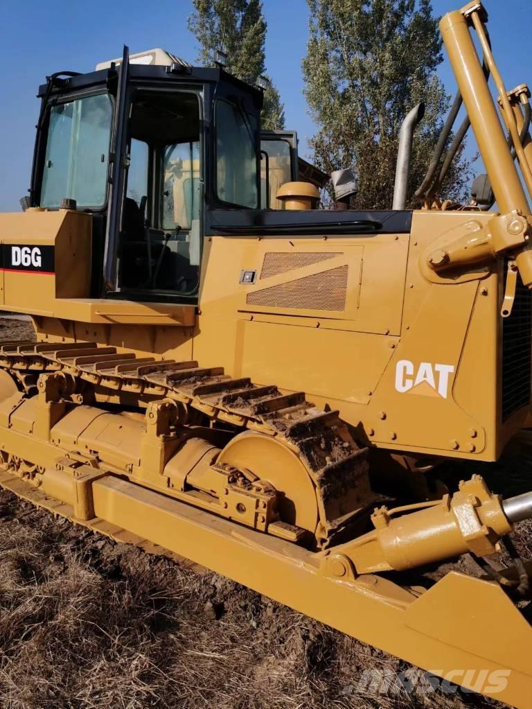 CAT D 6 G Buldooserid
