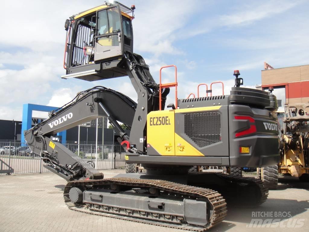 Volvo EC 250 EL Roomikekskavaatorid