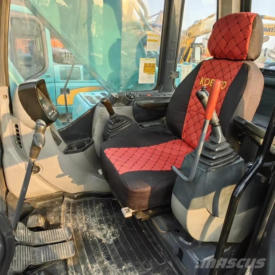 Kobelco SK 200 Roomikekskavaatorid