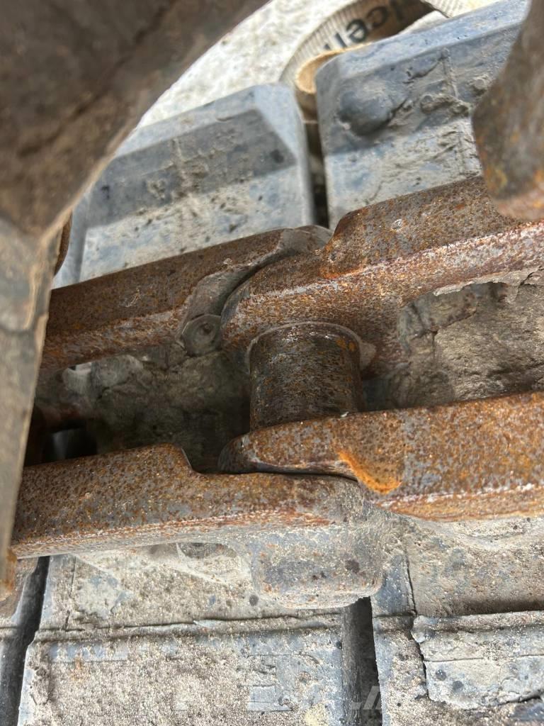 Komatsu PC 138 US-11 Roomikekskavaatorid