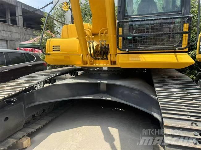 Komatsu PC 220-8 Roomikekskavaatorid