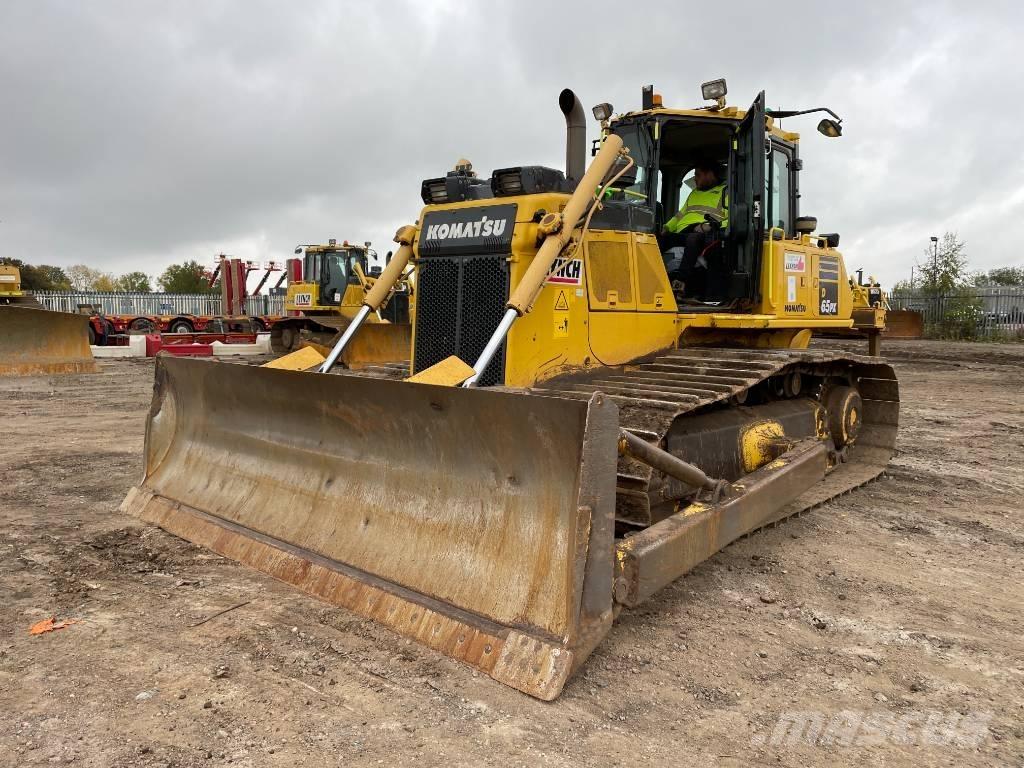 Komatsu D 65 PX-18E0 Buldooserid