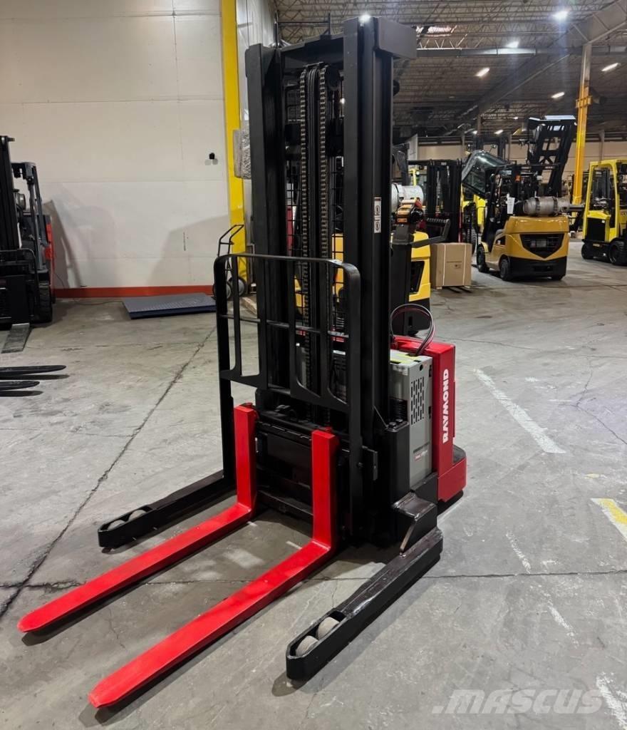 Raymond RSS40 Platvormiga virnastajad